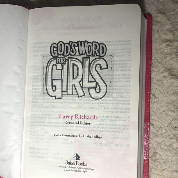 Bible Girls God’s Word Translation Pink - Picture 5 of 6